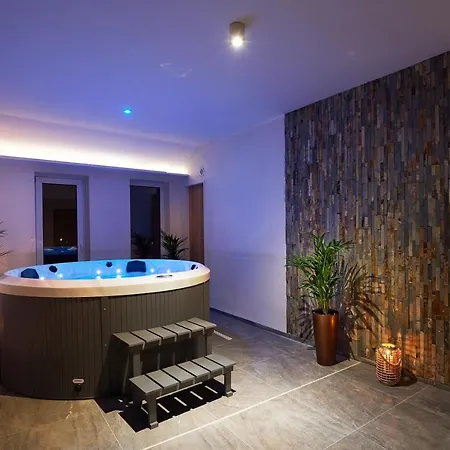 Kochau Hotel Kovacova